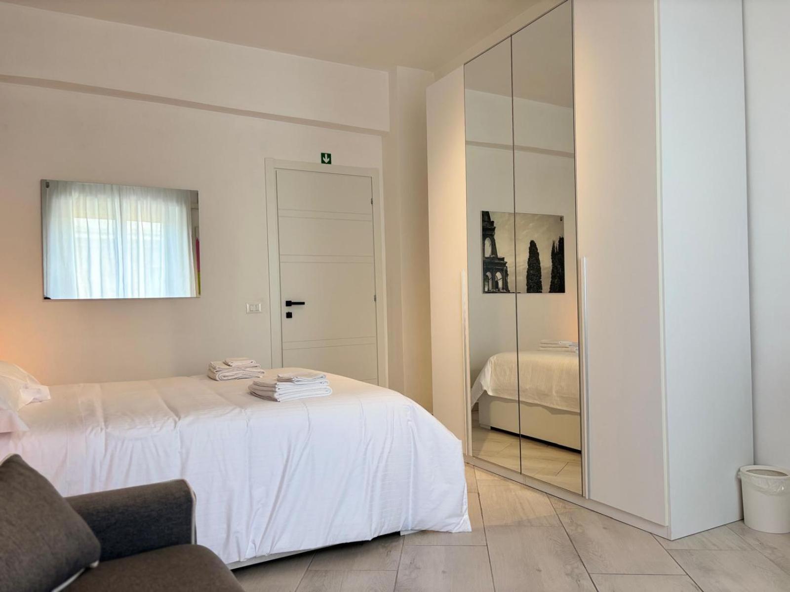 Roma Elena Hotel Luaran gambar