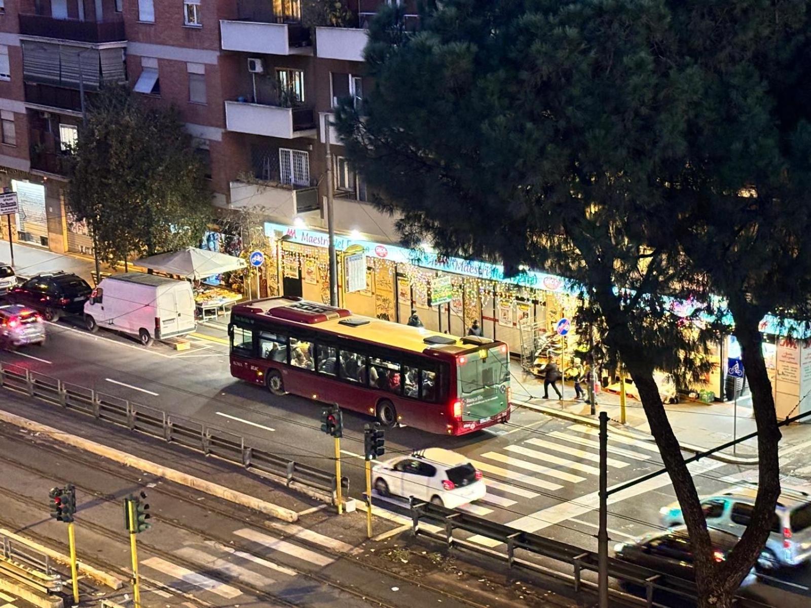 Roma Elena Hotel Luaran gambar